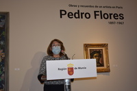 La titular de Educación y Cultura, María Isabel Campuzano, durante la inauguración de la muestra  'Pedro Flores: Obras y Recuerdos de un Artista ...