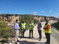 El director general de Carreteras, José Antonio Fernández Lladó, durante su visita a la obra de mejora de la carretera que conecta las poblaciones murcianas de Cabezo de La Plata y Sucina