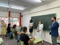 La consejera de Educación y Cultura visita el Instituto de Enseñanza Secundaria La Flota y la Escuela de Hostelería y Turismo de Murcia