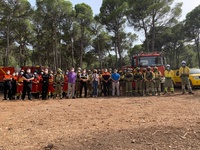 Efectivos del Plan Infomur y de la Unidad Militar de Emergencias se ejercitan en la lucha contra incendios forestales en Sierra Espuña