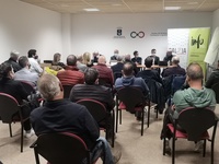 El director del Instituto de Fomento, Joaquín Gómez, se reunió con los representantes de la Asociación de Industrias del Calzado y la Alpargata del Noroeste de Murcia (Calzia)