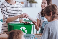 Taller de reciclaje para niños, organizado por Consumo