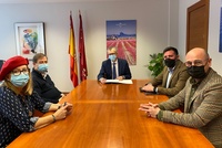 El consejero de Salud recibe a la asociación de Fibrosis Quística con motivo de la introducción del kaftrio para tratar la enfermedad