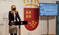 La directora general del Servicio Regional de Empleo y Formación, Marisa López, presentó los datos del paro del mes de marzo.