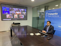 El director general de Territorio y Arquitectura, Jaime Pérez Zulueta, durante la reunión con sus homólogos del resto de autonomías en la que dieron el impulso definitivo al Manifiesto por la seguridad jurídica del planeamiento territorial y urbanístico'.