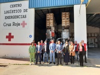 El consejero de Transparencia, Seguridad y Emergencias visita el almacén logístico de Cruz Roja