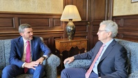 Un momento de la entrevista mantenida por el consejero Antonio Luengo con el embajador de España en el Reino Unido, José Pascual Marco