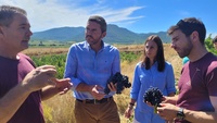 El consejero Luengo visita la Bodega Monastrell de Cehegín, la primera certificada en agricultura biodinámica de la Región de Murcia