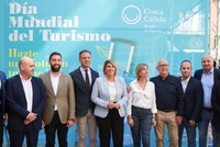 El consejero de Presidencia, Turismo, Cultura y Deportes, Marcos Ortuño, y la alcaldesa de Cartagena, Noelia Arroyo, junto al director del Itrem,...