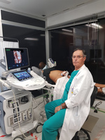 El jefe de sección de Ginecología y Obstetricia del Hospital de Yecla, el doctor José Quesada, coordina la formación a profesionales de otras áreas...