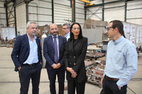 La consejera de Empresa, Empleo, Universidades y Portavocía, Valle Miguélez, visitó las instalaciones de la empresa Herjimar.