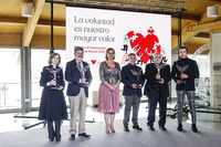 La Comunidad reconoce al pintor Álvaro Peña, Banco de Alimentos del Segura, Cruz Roja, AJE y Ucam con los Premios al Voluntariado