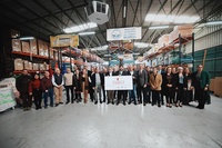 López Miras entrega al Banco de Alimentos del Segura el cheque donativo con lo recaudado en el concierto solidario por el 40 aniversario del Estatuto de Autonomía de la Región de Murcia (2)