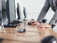 Jóvenes titulados realizan su primer trabajo en ayuntamientos de la Región.