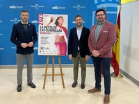 El alcalde de Caravaca de la Cruz, José Francisco García, el director del Instituto de Turismo de la Región de Murcia, Juan Francisco Martínez, y...