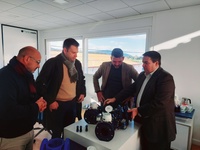 El consejero Antonio Luengo, durante su visita a la empresa Hidroconta, especializada en la gestión del agua.