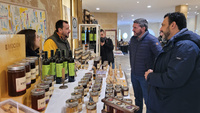 El consejero de Agua, Agricultura, Ganadería y Pesca, Antonio Luengo, inauguró hoy en Cehegín la I Feria de la Apicultura de la Región de Murcia.