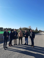 El consejero de Agua, Agricultura, Ganadería y Pesca, Antonio Luengo, y la alcaldesa de Puerto Lumbreras, María Ángeles Túnez, en el Camino Viejo...