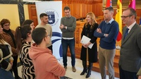El consejero de Educación, Formación Profesional y Empleo, Víctor Marín, visitó a los jóvenes que participan en el programa del SEF 'Primeras experiencias...