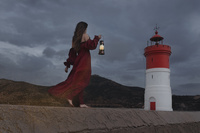 El autorretrato de la fotógrafa Mayca Montero en el Faro de Navidad de Cartagena es una de las fotos que se van a mostrar en la exposición de la ...