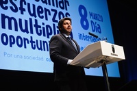 El presidente Fernando López Miras, durante el acto de entrega de los Premios 8 de Marzo de la Comunidad