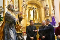 La imagen de San Pedro Apóstol ha regresado a la parroquia de Murcia una vez realizados los trabajos de restauración.