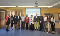 La consejera de Política Social, Familias e Igualdad, Conchita Ruiz Caballero, ha entregado las distinciones AICP a las residencias Montepinar y ...