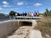 El consejero de Fomento e Infraestructuras, José Ramón Díez de Revenga, junto al alcalde de Torre Pacheco, Antonio León, durante su visita a las ...