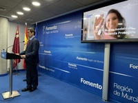 El consejero de Fomento e Infraestructuras, José Ramón Díez de Revenga, durante la presentación de la convocatoria de ayudas a la compra de vivienda...