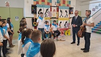 El consejero de Educación, Formación Profesional y Empleo, Víctor Marín, visitó esta mañana el CEIP Santiago el Mayor de Murcia, que es el primer...