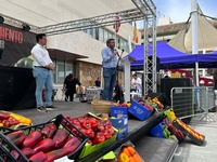 El consejero de Agricultura pone de manifiesto la calidad y los valores nutricionales del pimiento regional en la Jornada Gastronómica de San Javier (2)