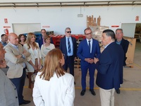 El consejero Víctor Marín, durante su visita al Centro de Empleo de Aidemar (2).