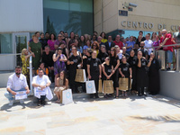 Los participantes en la quinta edición de 'Assido Chef', junto con los chefs y personal del CCT, tras finalizar el concurso.