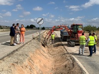 El consejero en funciones de Fomento e Infraestructuras, José Ramón Díez de Revenga, la alcaldesa de Yecla, Remedios Lajara, la alcaldesa de Jumilla,...