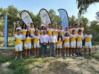 El director general de Deportes, Francisco Javier Sánchez, junto a participantes en la modalidad de orientación en la convocatoria de deporte escolar del curso pasado.