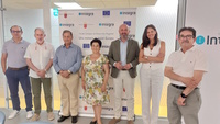 Representantes de la Fundación Integra Digital y de la Real Academia de Medicina y Cirugía de la Región de Murcia, en la firma del convenio de co...