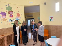 La consejera de Política Social, Familias e Igualdad, Conchita Ruiz, durante su visita al centro de protección de menores Cardenal Belluga de Murcia