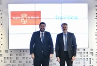 El presidente del Gobierno regional, Fernando López Miras, se reunió hoy con el presidente de Forética y del Consejo Empresarial Español para el Desarrollo Sostenible, así como de Microsoft España, Alberto Granados