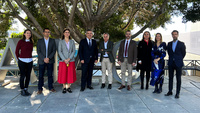 El consejero de Medio Ambiente, Universidades, Investigación y Mar Menor, Juan María Vázquez, junto al CEO de AMC, Antonio Muñoz, y sus equipos