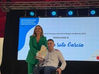 La consejera de Política Social, Familias e Igualdad durante la gala de entrega de los Premios de la Discapacidad de la Región de Murcia (1)