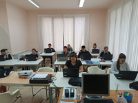 Alumnos realizando un curso del SEF de formación para el empleo.