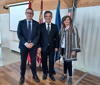 El consejero de Medio Ambiente, Universidades, Investigación y Mar Menor, Juan María Vázquez, con el rector de la Universidad de Murcia, José Luján, y la rectora de la Universidad Politécnica de Cartagena, Beatriz Miguel