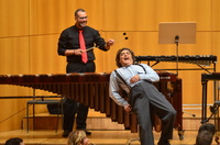 Imagen de Lolo Fernández actuando con la Orquesta Sinfónica de la Región de Murcia
