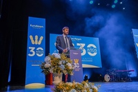 José Ángel Antelo, durante la clausura de la gala por el 30 aniversario de la Fundación Síndrome de Down de la Región de Murcia