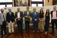 El consejero de Empresa destaca que la "biotecnología es uno de los sectores de alta tecnología con mayor proyección de futuro en la Región"