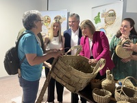 El consejero de Medio Ambiente, Universidades, Investigación y Mar Menor, Juan María Vázquez, con la alcaldesa de Cartagena, Noelia Arroyo, el acto...