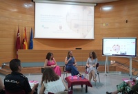 La consejera de Política Social, Familias e Igualdad, Conchita Ruiz, durante la Comisión técnica del primer Protocolo de coordinación interinstitucional...