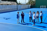 El director general de Deportes, Fran Sánchez, y el alcalde de Abanilla, José Antonio Blasco, durante el reestreno de las instalaciones remozadas...