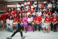 La consejera de Política Social, Familias e Igualdad, Conchita Ruiz, durante la entrega de diplomas del campamento urbano organizado por FADE.
