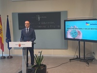 El consejero de Educación y Formación Profesional, Víctor Marín, presentó el `Plan de bienestar emocional, prevención del acoso escolar y promoción de la salud mental en Educación´, que se implantará el próximo curso 2024-2025